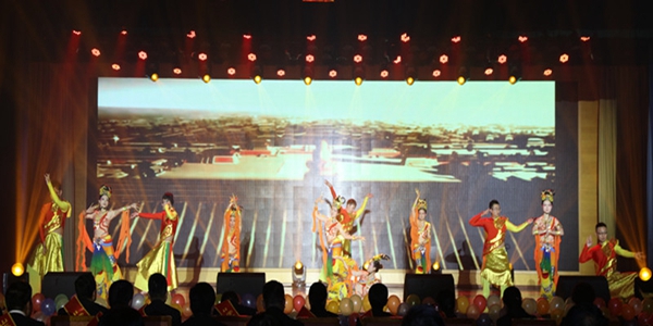 1581562112847882.jpg 12-02、投資公司舞蹈《夢回敦煌》.jpg