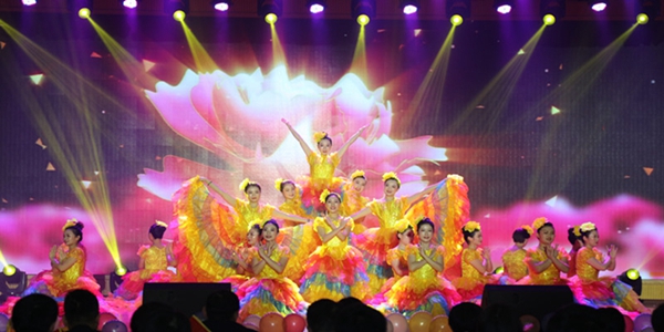 1581562153601689.jpg 1-02、房地產公司、物業公司開場舞《春海》.jpg